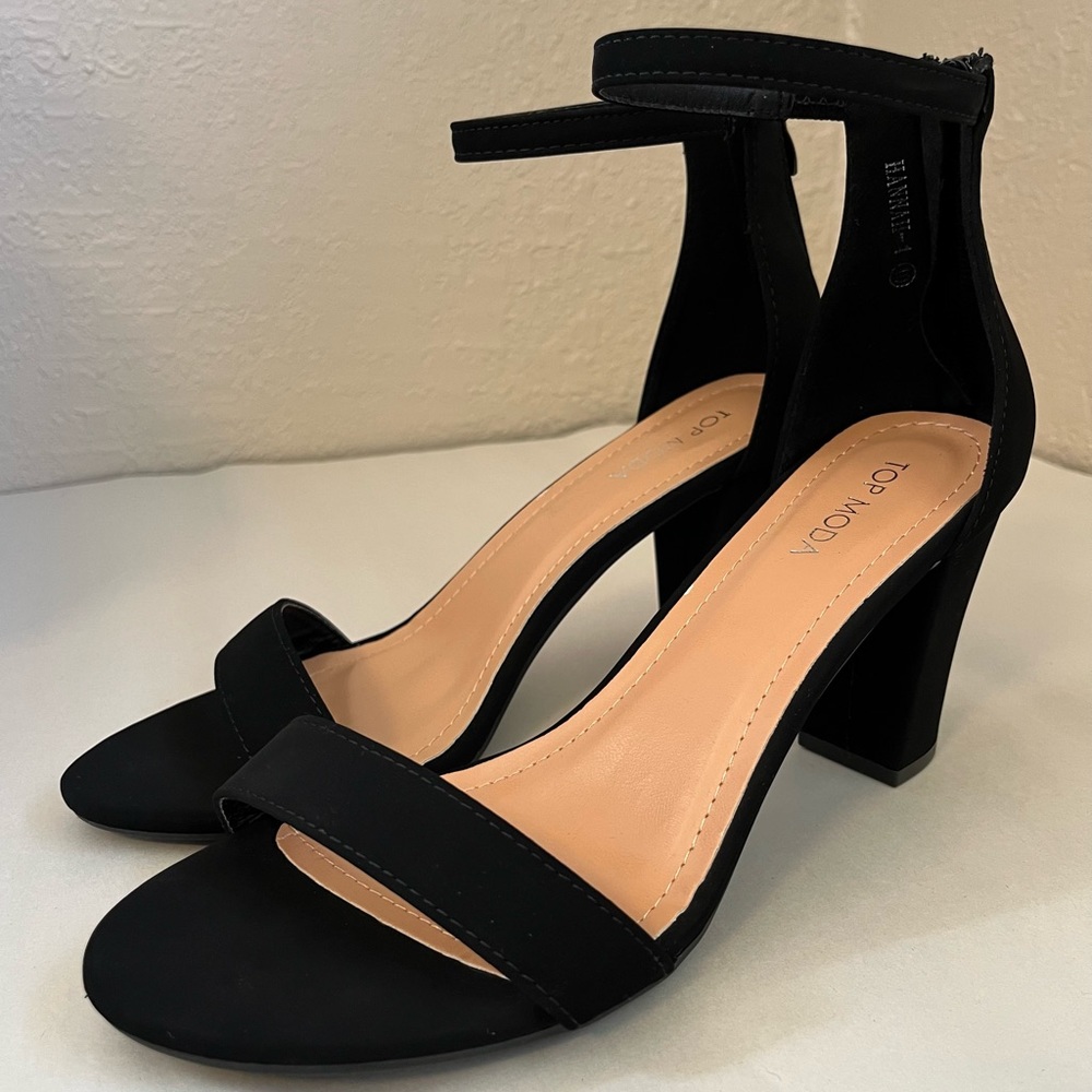 Top Moda Hannah Strappy Matte Black 3.25” Heels Chunky size 10